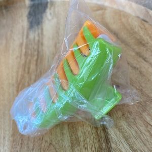 Urban Outfitters Orange and Green Claw Clip